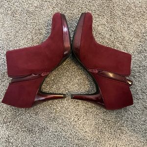 Liz Claiborne Wine Booties 7.5W